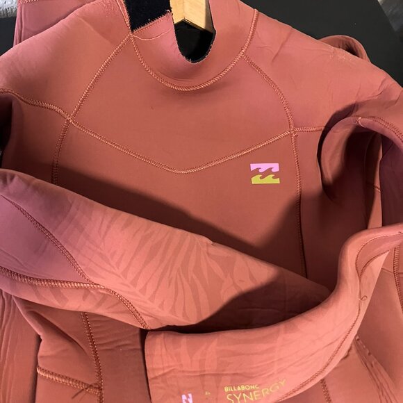 Billabong Women's Wetsuit Red Clay Size 8 4/3 - Picture 7 of 7